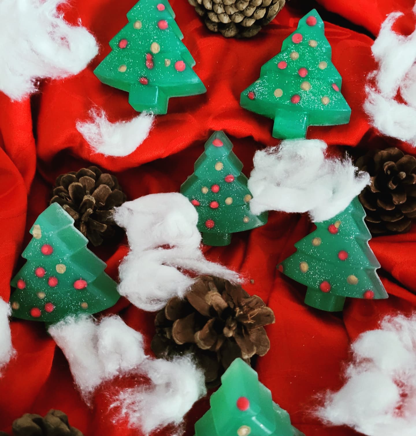 Lighted Christmas Tree - Latherfy